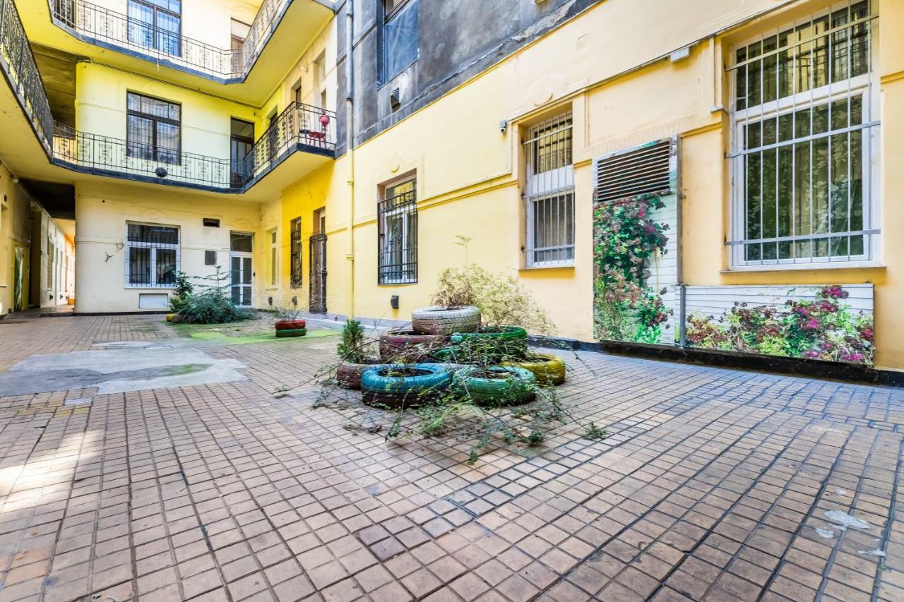 Bpr Cozy Rosie Apartment Budapest Bagian luar foto